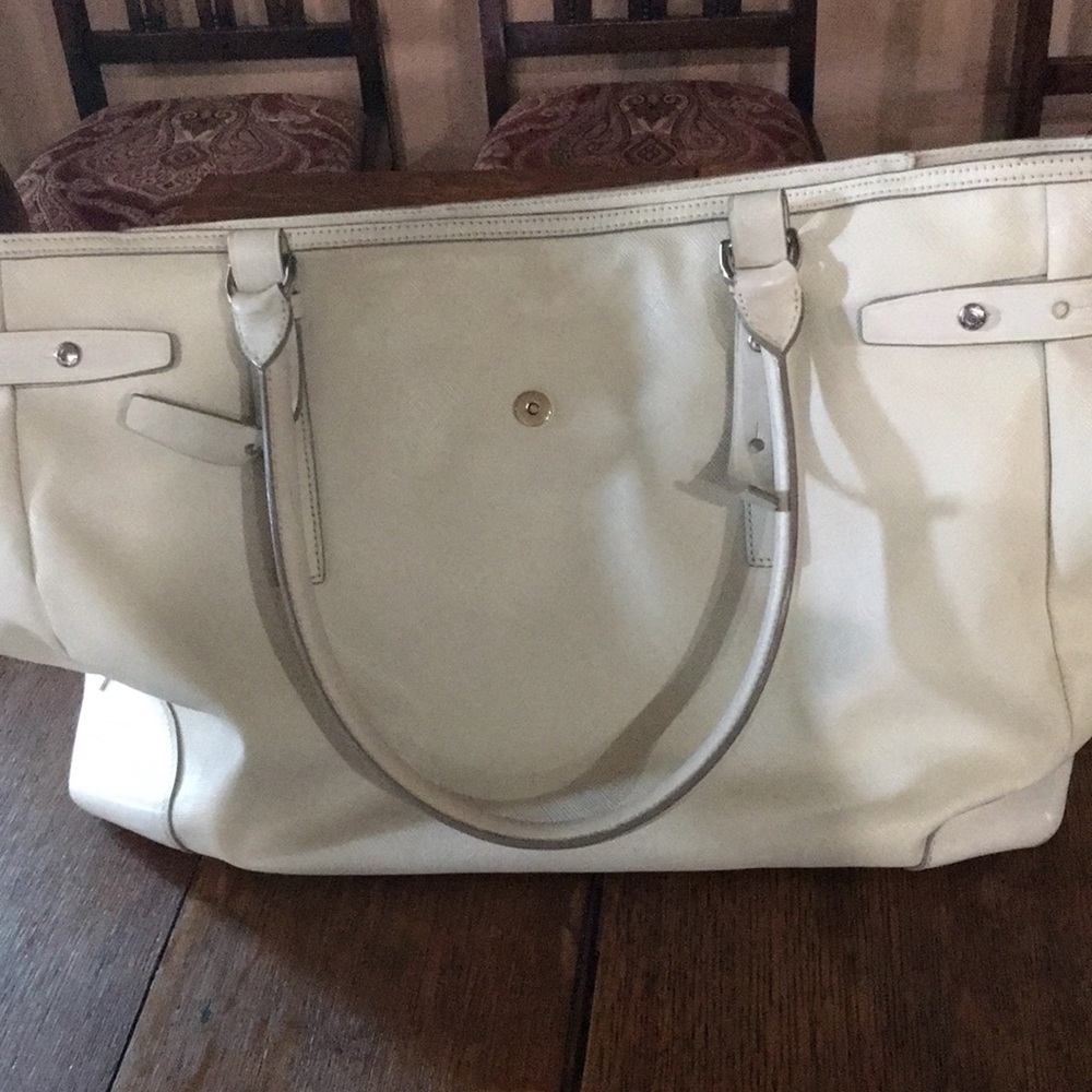 Tuni large off white computer laptop bag.
